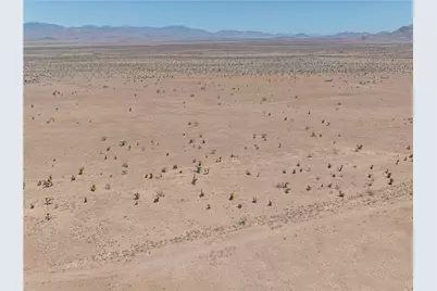 18021 N Eldon Rd, Dolan Springs, AZ 86441 - Photo 2