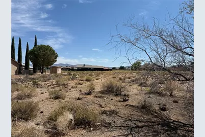 7613 E Chuckawalla Drive, Kingman, AZ 86401 - Photo 1