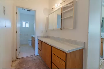 245 W Warren Avenue, Colorado City, AZ 86021 - Photo 14