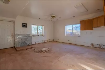 245 W Warren Avenue, Colorado City, AZ 86021 - Photo 24