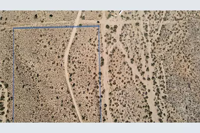 000 Holiday Road, Yucca, AZ 86438 - Photo 2