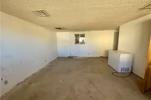 15981 N Joshua Dr, Dolan Springs, AZ 86441 - Photo 14