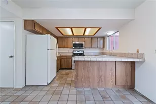 1085 Chaparral Dr, Bullhead City, AZ 86442 - Photo 14