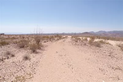 20718010 W Santa Fe Ranch Road, Yucca, AZ 86438 - Photo 10