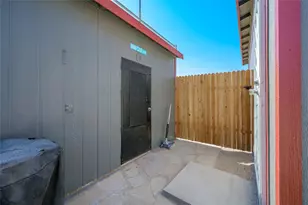 970 Glen Dr, Bullhead City, AZ 86442 - Photo 36