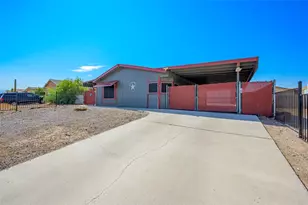 970 Glen Dr, Bullhead City, AZ 86442 - Photo 2