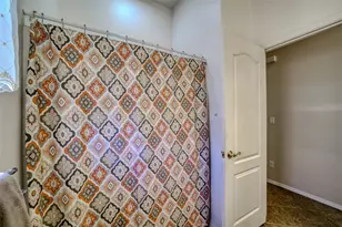 2706 Sanctuary Dr, Bullhead City, AZ 86442 - Photo 22