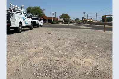 868 Gemstone Avenue, Bullhead City, AZ 86442 - Photo 2