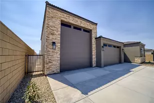 963 Athens Ct, Bullhead City, AZ 86429 - Photo 2