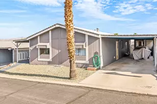 2960 Silver Creek Road Unit, Bullhead City, AZ 86442 - Photo 2