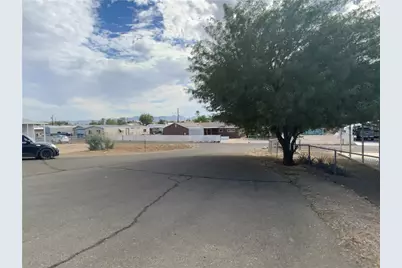 1901 Hualapai Drive, Bullhead City, AZ 86442 - Photo 4