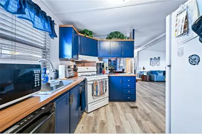 8005 S Evergreen Drive, Mohave Valley, AZ 86440 - Photo 10