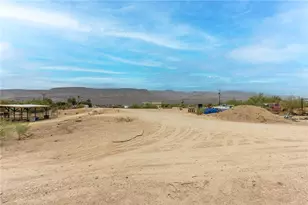 3820 W First Ave, Yucca, AZ 86438 - Photo 32