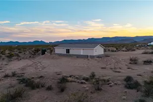 5874 Ehrenburg Dr, Golden Valley, AZ 86413 - Photo 32