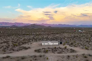 5874 Ehrenburg Dr, Golden Valley, AZ 86413 - Photo 32