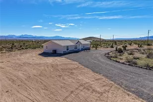 5874 Ehrenburg Dr, Golden Valley, AZ 86413 - Photo 2