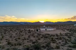 5874 Ehrenburg Dr, Golden Valley, AZ 86413 - Photo 30