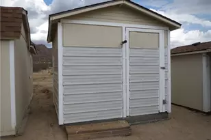 11964 Nolan Rd, Yucca, AZ 86438 - Photo 6