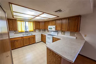 3967 N Bryce Rd, Golden Valley, AZ 86413 - Photo 12