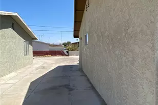 1946 E Orca Ln, Bullhead City, AZ 86442 - Photo 6