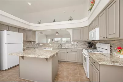 10720 S Fountain Cove, Mohave Valley, AZ 86440 - Photo 20