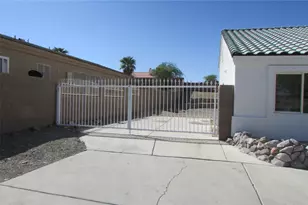 2866 Grandhill Rd, Bullhead City, AZ 86442 - Photo 2