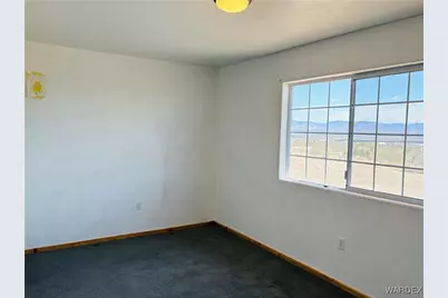 1757 S Glenbar Road, Golden Valley, AZ 86413 - Photo 14