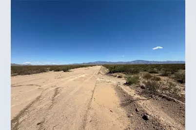 4834 W Sinola Drive, Golden Valley, AZ 86413 - Photo 4