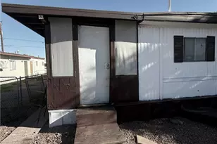 2100 Del Rey Dr, Bullhead City, AZ 86442 - Photo 2