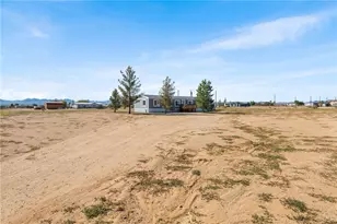 6155 W Lonnie Ln, Golden Valley, AZ 86413 - Photo 36