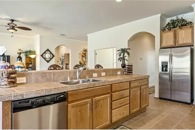 910 Talon Pointe Drive, Bullhead City, AZ 86429 - Photo 12