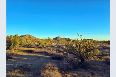 2886 S Cattle Crossing Road, Yucca, AZ 86438 - Photo 14