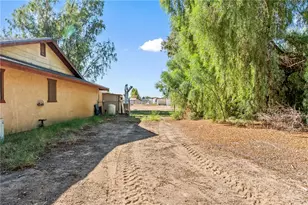 1562 E Poplar Dr, Mohave Valley, AZ 86440 - Photo 38