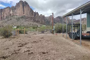 1886 S Ganado Rd, Golden Valley, AZ 86413 - Photo 24