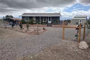 1886 S Ganado Rd, Golden Valley, AZ 86413 - Photo 4