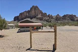 1886 S Ganado Rd, Golden Valley, AZ 86413 - Photo 12