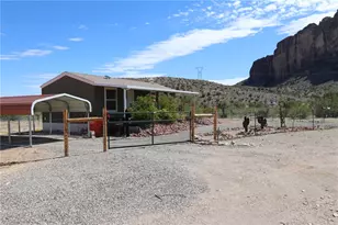 1886 S Ganado Rd, Golden Valley, AZ 86413 - Photo 14