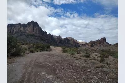 1886 S Ganado Road, Golden Valley, AZ 86413 - Photo 20