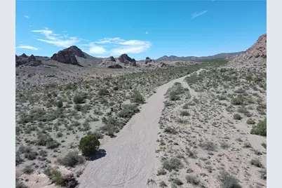 1886 S Ganado Road, Golden Valley, AZ 86413 - Photo 52