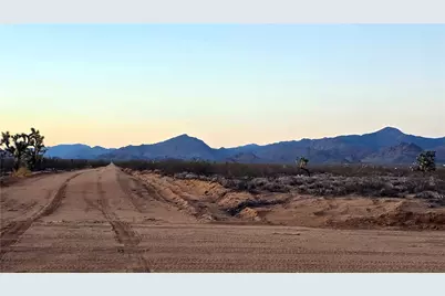 255 S Dead Eye Road, Yucca, AZ 86438 - Photo 14