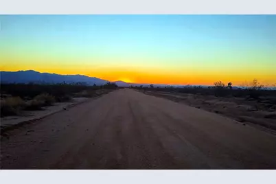 255 S Dead Eye Road, Yucca, AZ 86438 - Photo 12