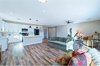 2274 W Riverview Cir, Bullhead City, AZ 86442 - Photo 10