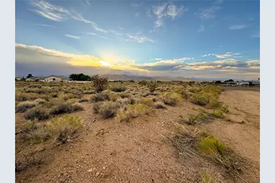 9281 N Singletree Drive, Kingman, AZ 86401 - Photo 1