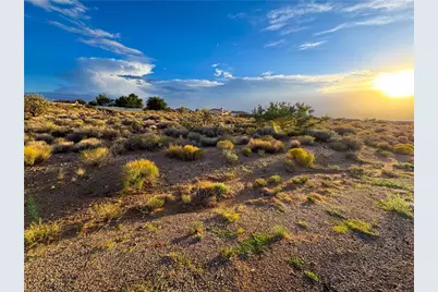 9275 N Singletree Drive, Kingman, AZ 86401 - Photo 1