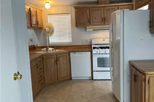 594 Holly St, Bullhead City, AZ 86442 - Photo 10