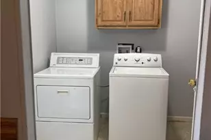 594 Holly St, Bullhead City, AZ 86442 - Photo 8