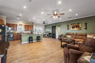 2143 E Willow Dr, Mohave Valley, AZ 86440 - Photo 4