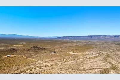 11102 Red Rock Road, Yucca, AZ 86438 - Photo 22