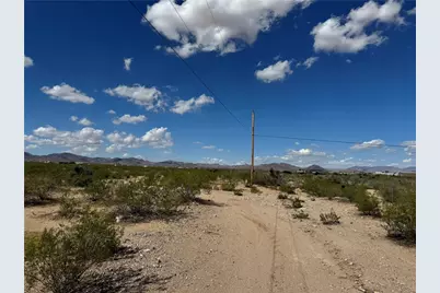 3753 N Escuela Rd, Golden Valley, AZ 86413 - Photo 2