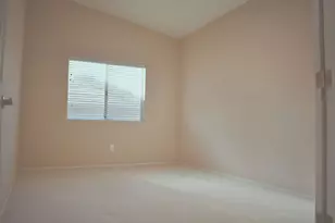 2536 Fox Run Ln, Bullhead City, AZ 86442 - Photo 12